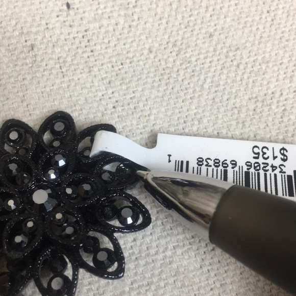 St John Black Flower Brooch Pin with Pouch - Picture 6 of 8